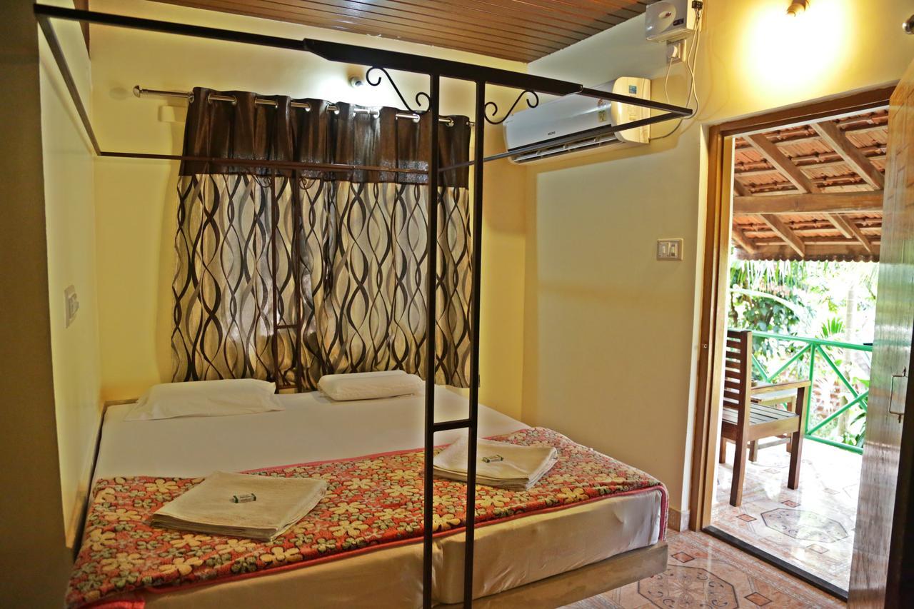 Namaste Sanjeevini Hotel Гокарна Екстериор снимка